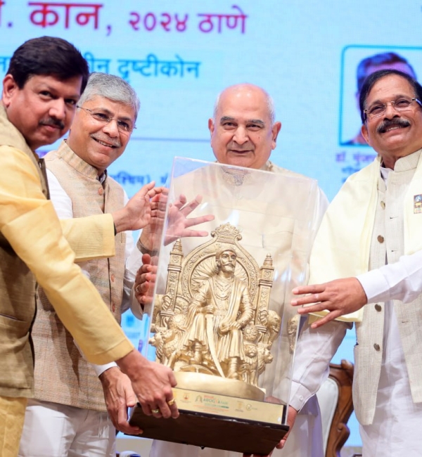 Vd. Rakesh Sharma, Vd. Jayant Deopujari, Vd. Manoj Nesari, Smt. Arti Ahuja, Padmashri Padmabhushan Vd. Devendra Triguna, Padmashri Vd. Rajesh Kotecha & Hon. Shri. Shripad Yesso Naik